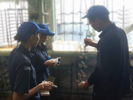 新入社員、工場で‘‘気づき‘‘を拾う一日